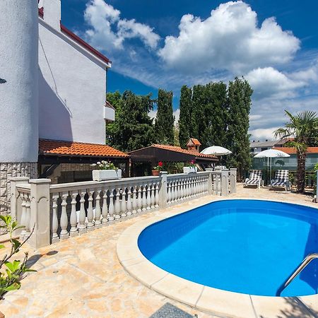Apartments Pavic Малинська Екстер'єр фото