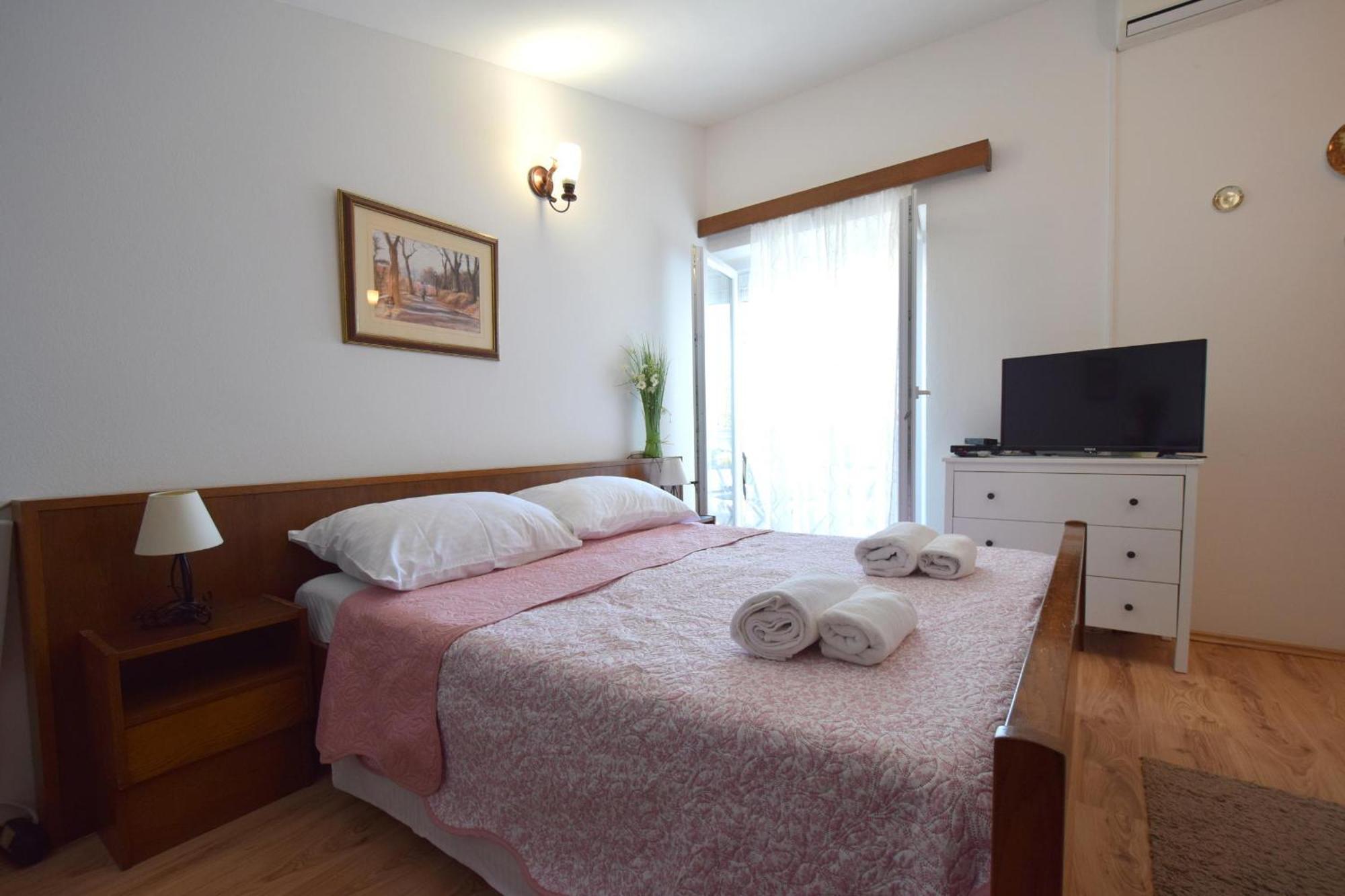 Apartments Pavic Малинська Екстер'єр фото