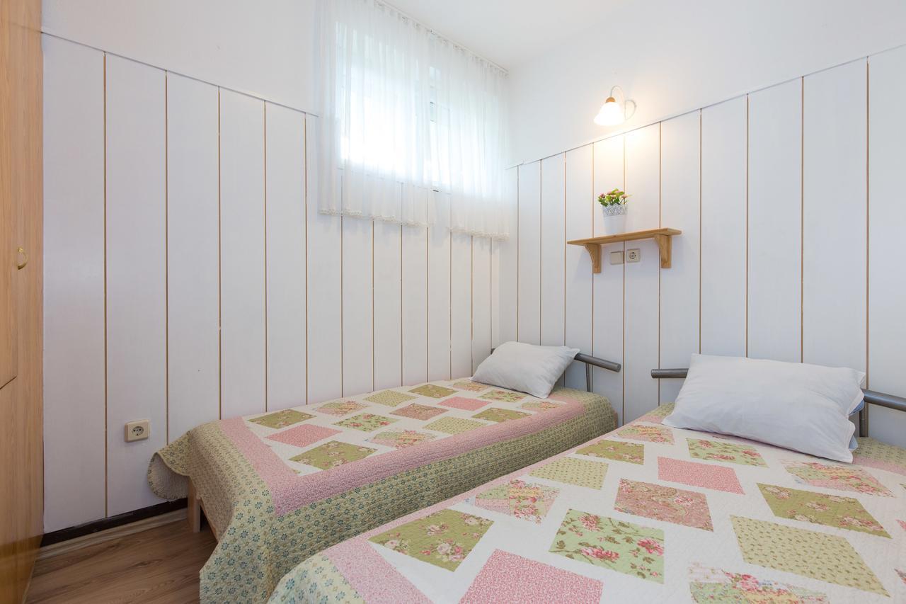 Apartments Pavic Малинська Екстер'єр фото