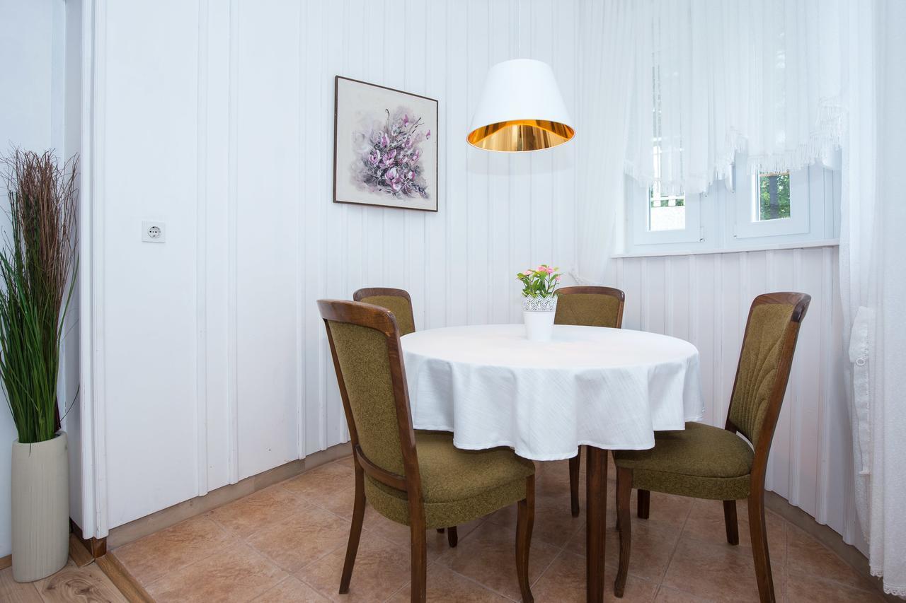 Apartments Pavic Малинська Екстер'єр фото