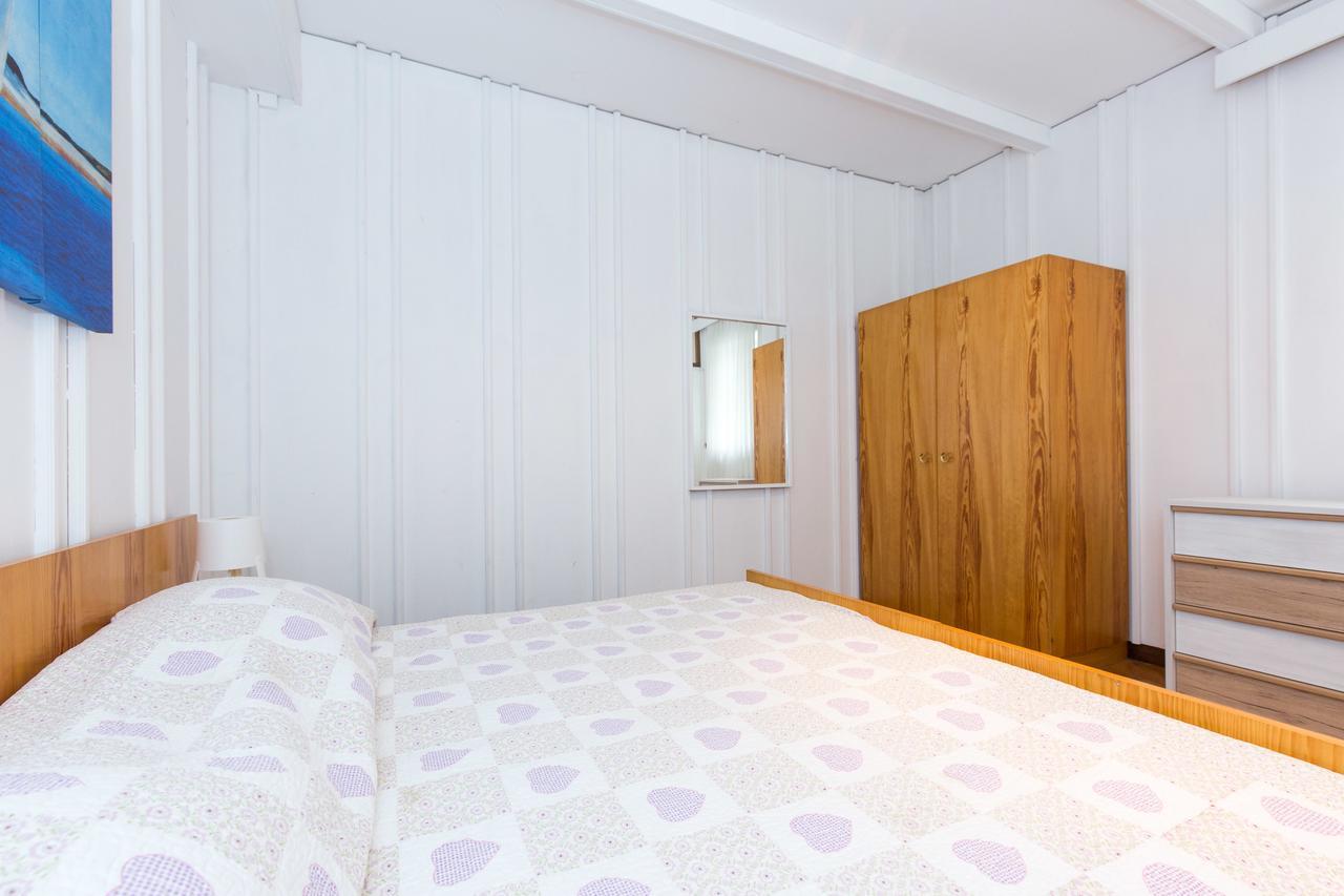Apartments Pavic Малинська Екстер'єр фото